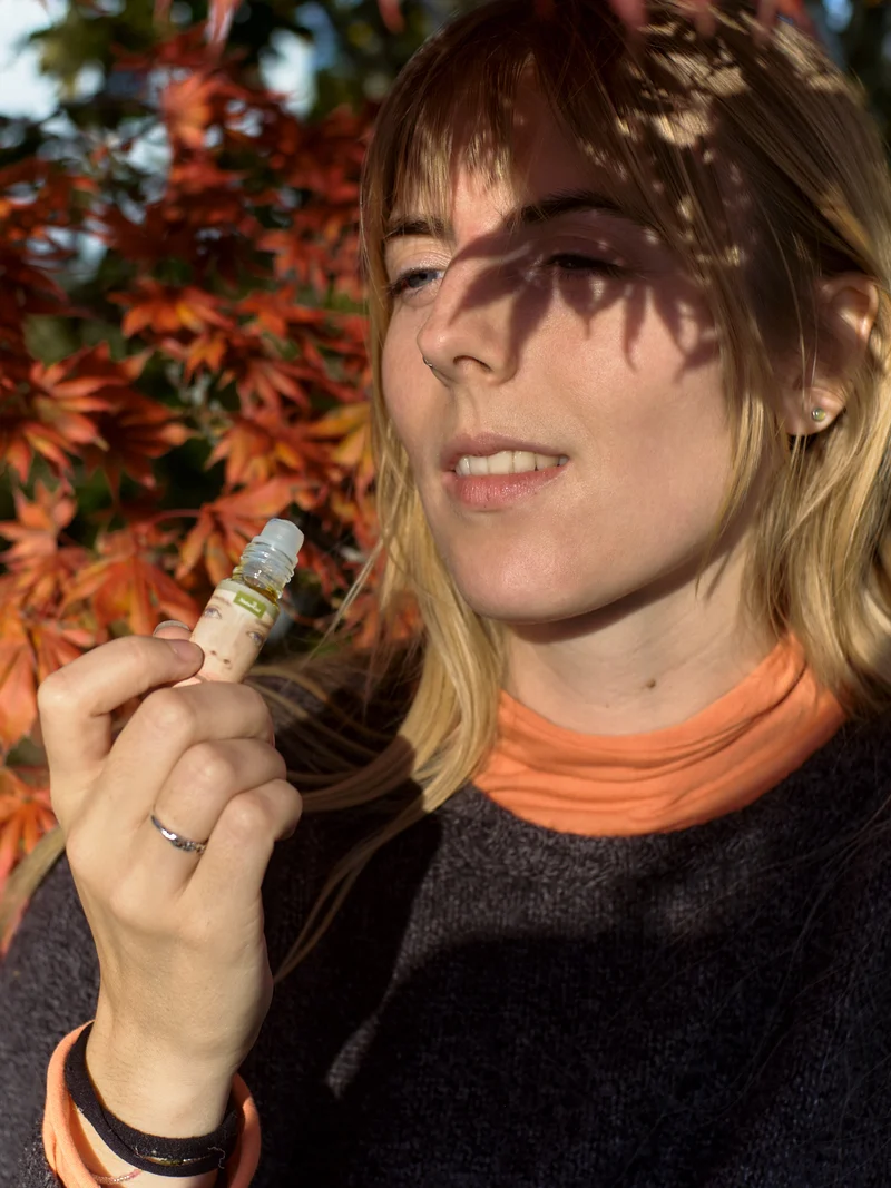 Lippenpflege Roll-On 10 ml | Lippenöl mit Bio-Nachtkerzenöl, Jojobaöl, Mandelöl & Vitamin E | Mit Sanddorn- und Pfefferminzöl | Ohne Alkohol & Farbstoffe