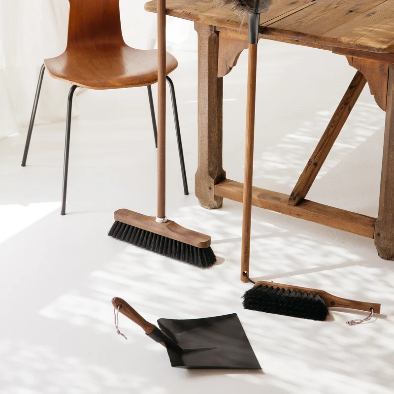 Soft fibres ashwood broom