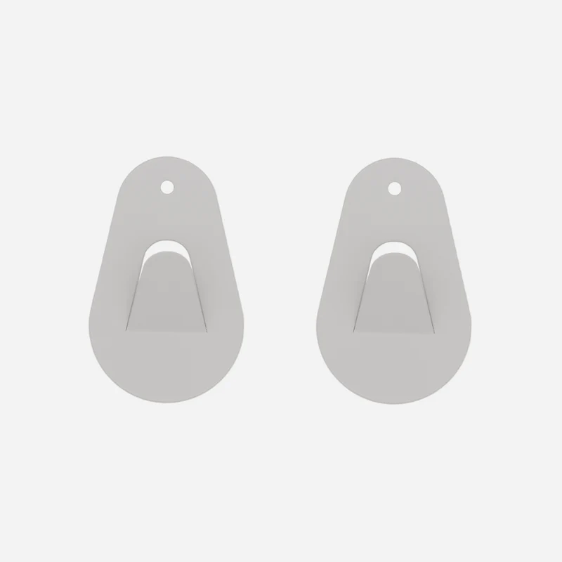 2 wall hooks