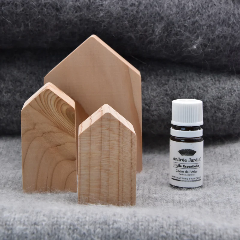 Natural cedar wood anti-moth houses