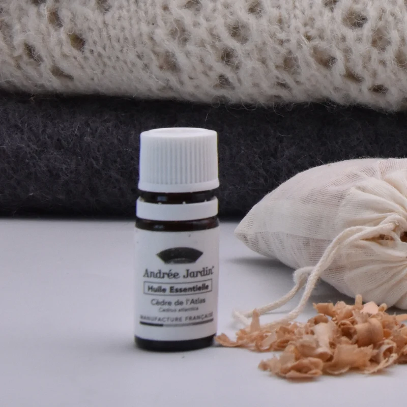 Cedarwood organic essential oil