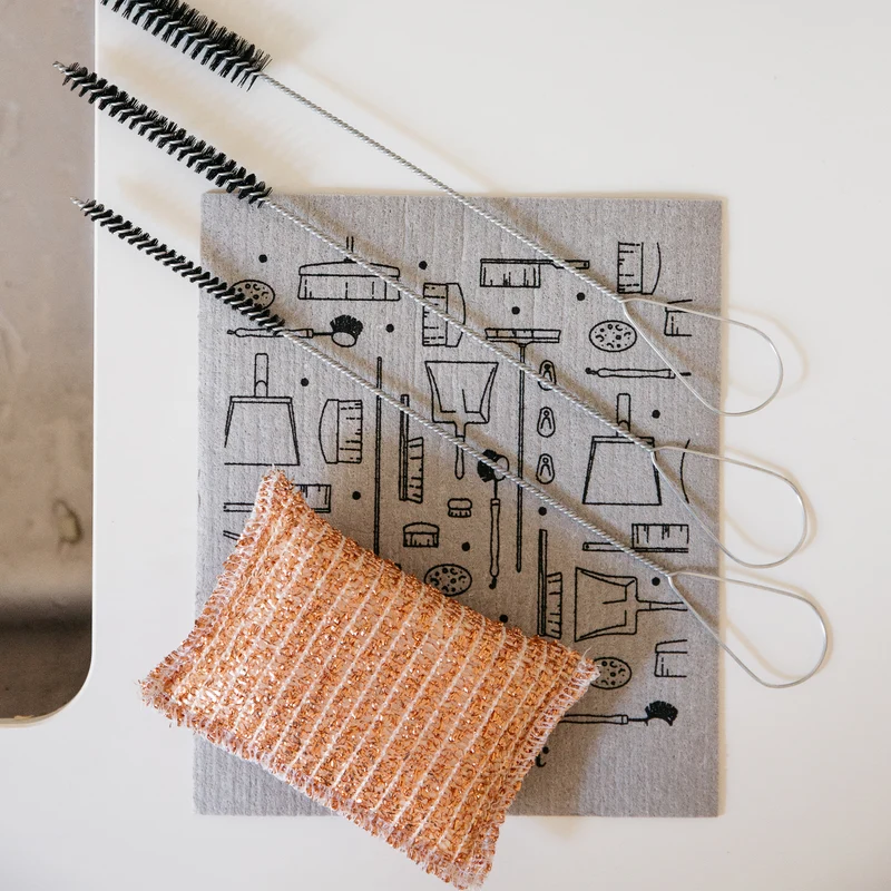 Copper scouring sponge