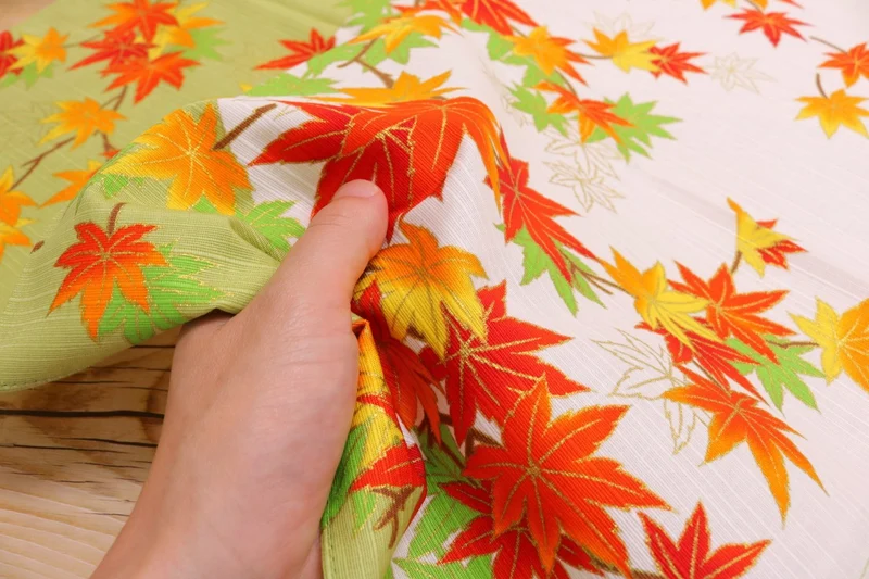 Matsumi Kogei Kokoro Tsumugi Maple Small Furoshiki Red
