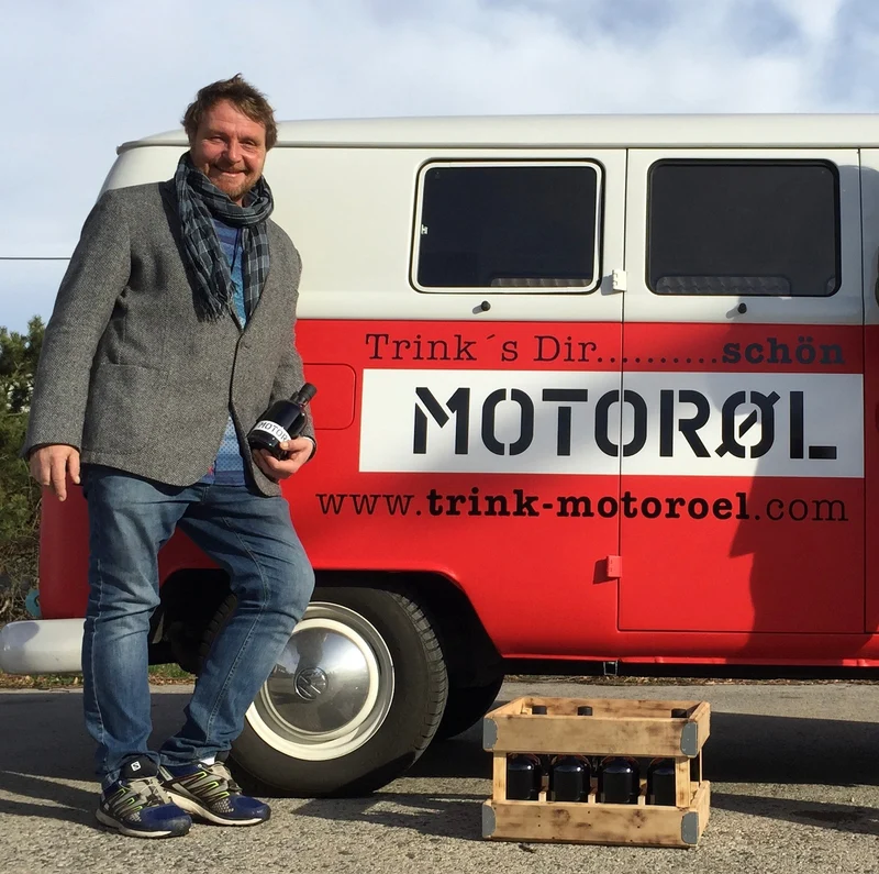 Die MOTORØL Kräuterbitter Festivalbox 50 Shots zu 0,02