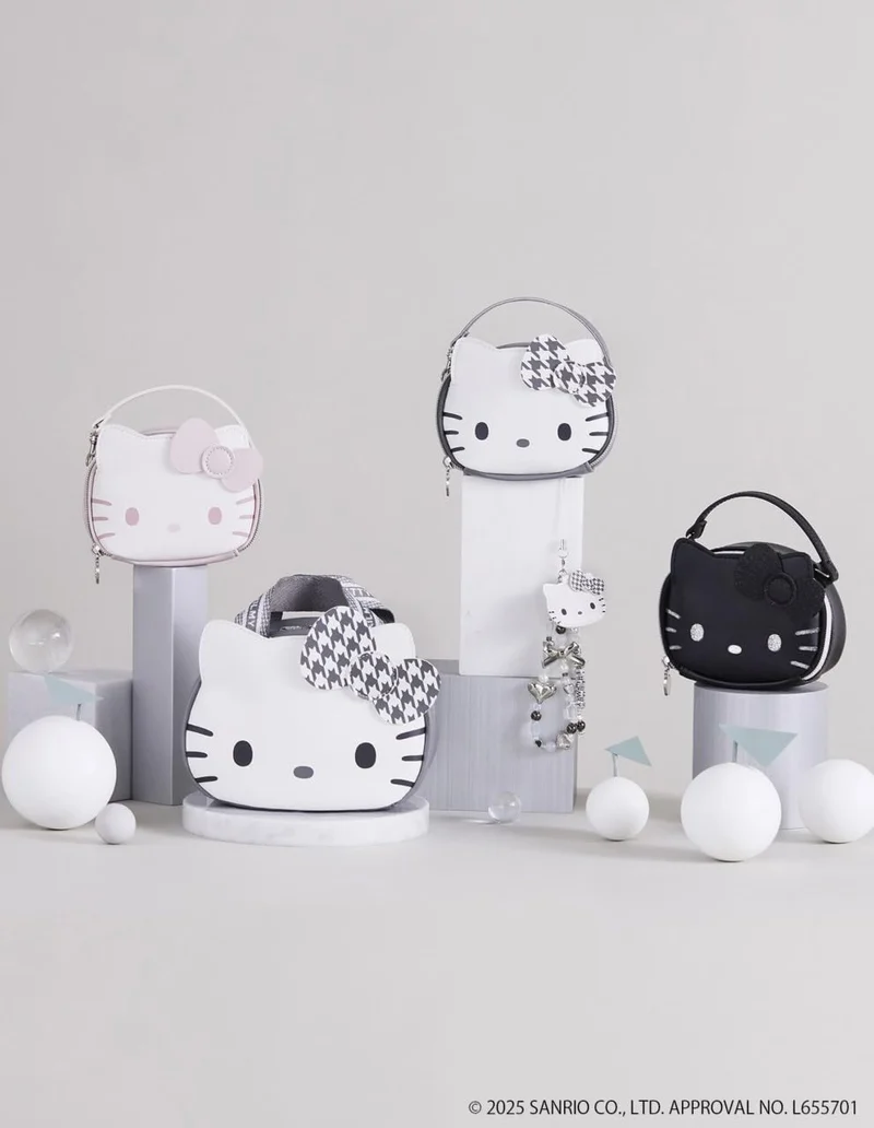 Hello Kitty × BRILMY Mirror Bead Strap Book