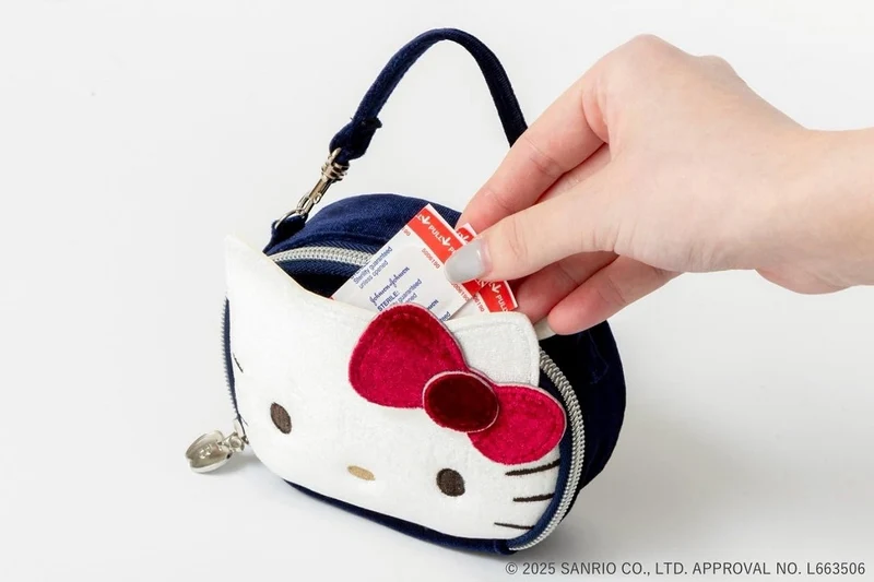 HELLO KITTY × BRILMY Vertical Lip Mini Cosmetic Pouch Book (Velour Ver )