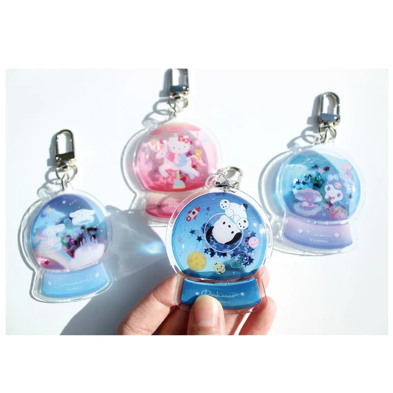 Sanrio Hello Kitty Snow Globe Keychain 67×50×8 mm